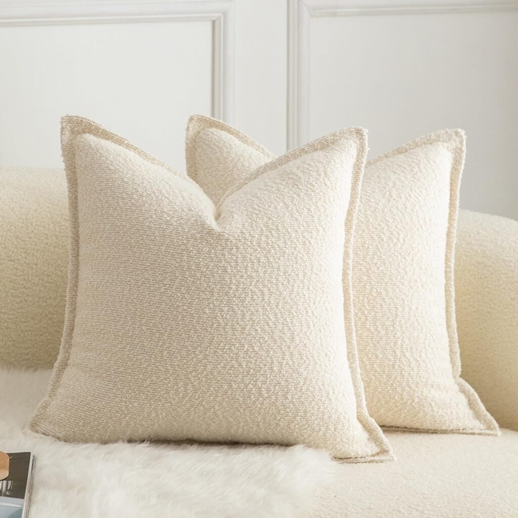 coussin bouclette blanche